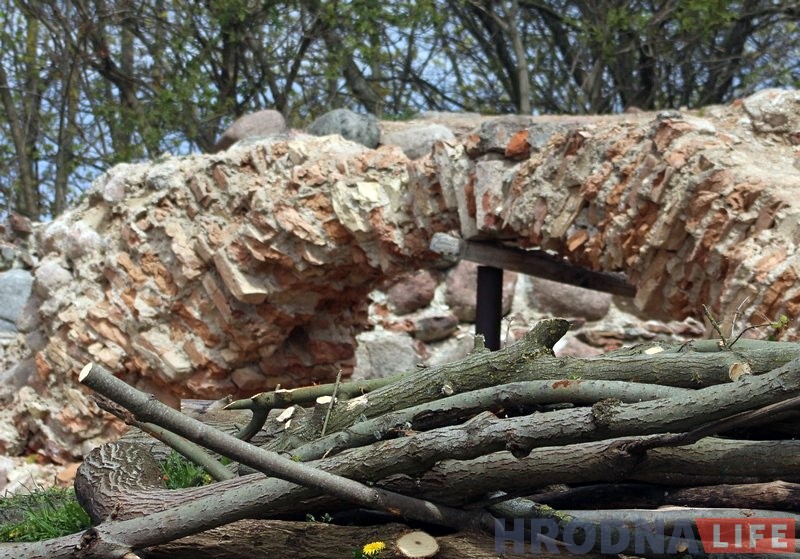 На тэрыторыі Старога замка разбурылася апошняя арка старых казематаў