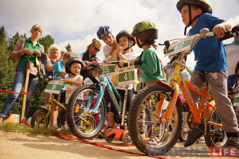“Валанцёрым сем’ямі!” Каманда веламарафона “Суседзі” распавяла пра падрытоўку спаборніцтваў