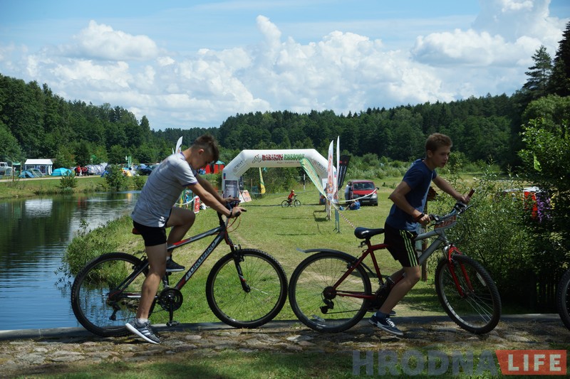 707 раварыстаў сабраў VII міжнародны веламарафон “Суседзі” 707 раварыстаў сабраў VII міжнародны веламарафон “Суседзі”