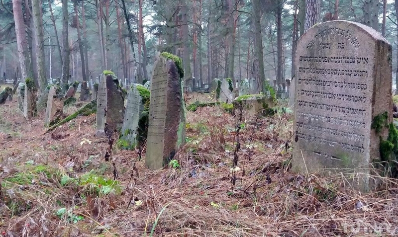 Гродзенцы працягваюць знаходзіць яўрэйскія надмагільныя пліты каля Гараднічанкі