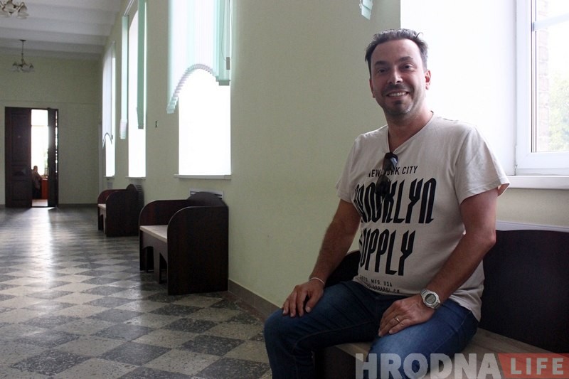 "Глядзеў на фатаграфіі Гродна і думаў, што гэта фоташоп". Работнік Еўрапарламента пра Беларусь і вучобу ў Гродне