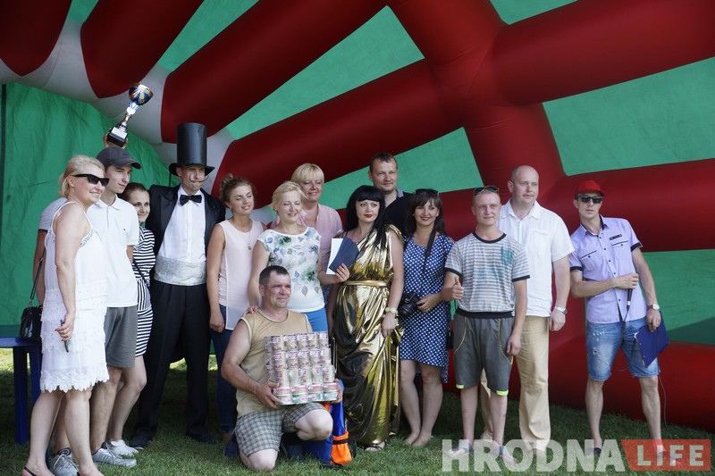 Баба Зося, Верка Сярдзючка і Сальвадор Далі праплылі на чым папала. Аўгустоўскі канал адзначыў свята мора