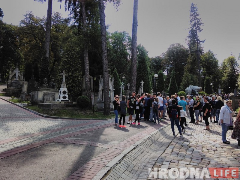 Добры прыклад для Гродна: як украінцы і палякі разам ратуюць Лычакаўскія могілкі Львова Добры прыклад для Гродна: як украінцы і палякі разам ратуюць Лычакаўскія могілкі Львова