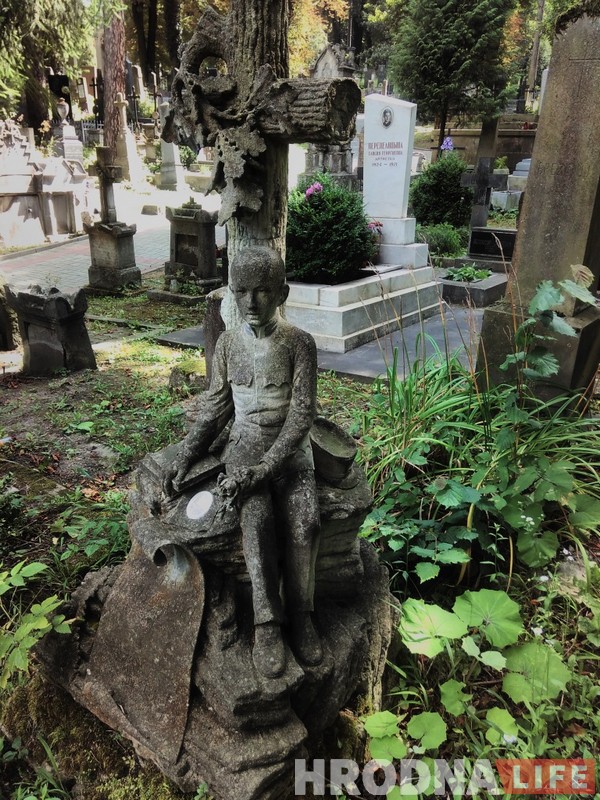 Добры прыклад для Гродна: як украінцы і палякі разам ратуюць Лычакаўскія могілкі Львова Добры прыклад для Гродна: як украінцы і палякі разам ратуюць Лычакаўскія могілкі Львова