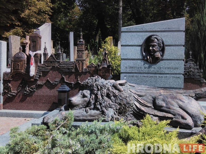 Добры прыклад для Гродна: як украінцы і палякі разам ратуюць Лычакаўскія могілкі Львова Добры прыклад для Гродна: як украінцы і палякі разам ратуюць Лычакаўскія могілкі Львова