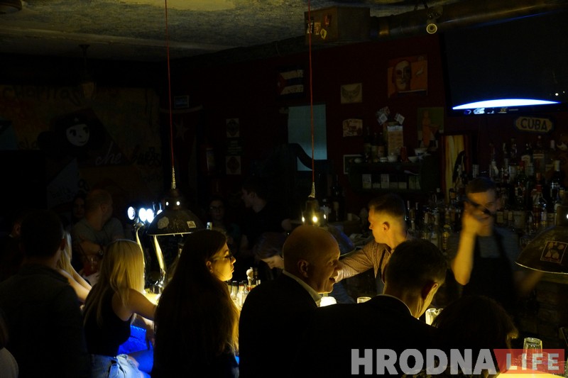 Бары, боўлінг і вакзал: куды пайсці і чым заняцца ў Гродне ноччу?