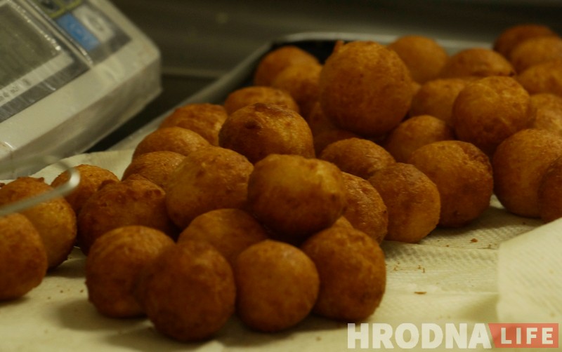 З пылу, з жару і недалёка ад дому. На Дзевятоўцы пачалі прадаваць гарачыя пончыкі