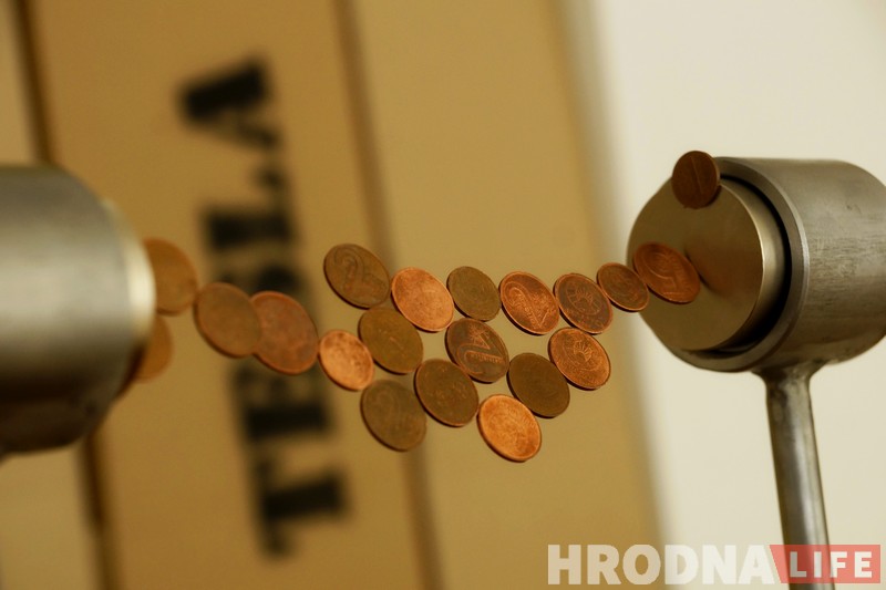 Самы вялікі спінэр і прыручаныя маланкі. У Гродне пакажуць Тэсла-шоў