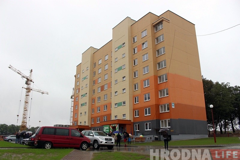 Новая магістраль, АЗС, амбулаторыя і жылы дом. Напярэдадні дня горада ў Гродне адкрылі новыя аб'екты Новая магістраль, АЗС, амбулаторыя і жылы дом. Напярэдадні дня горада ў Гродне адкрылі новыя аб'екты