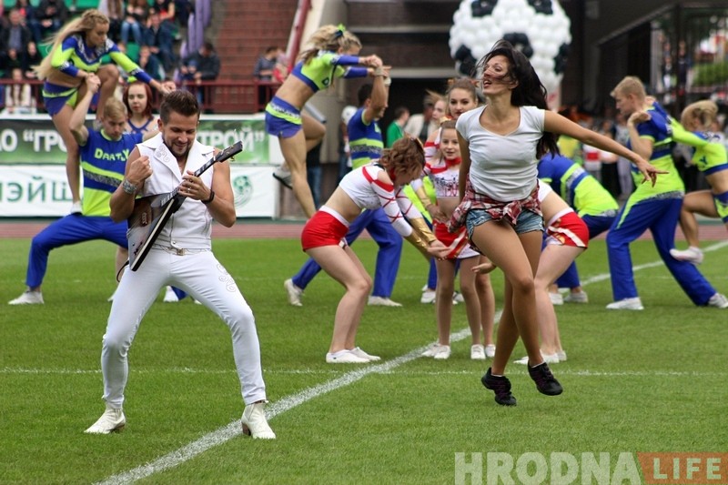 Зоркі эстрады ў Гродне згулялі ўнічыю з камандай Мечыслава Гоя Зоркі эстрады ў Гродне згулялі ўнічыю з камандай Мечыслава Гоя