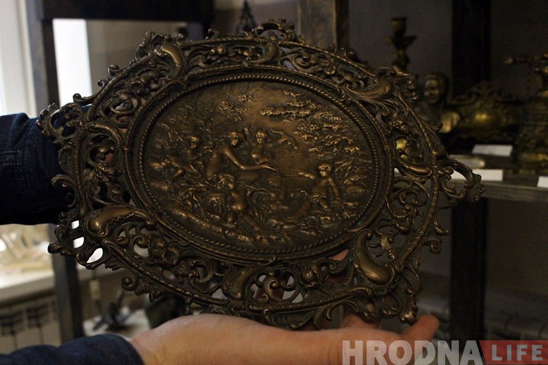 "У гэтых рэчах ёсць шарм". Маладыя гродзенцы адкрылі краму вінтажных і старых рэчаў "У гэтых рэчах ёсць шарм". Маладыя гродзенцы адкрылі краму вінтажных і старых рэчаў