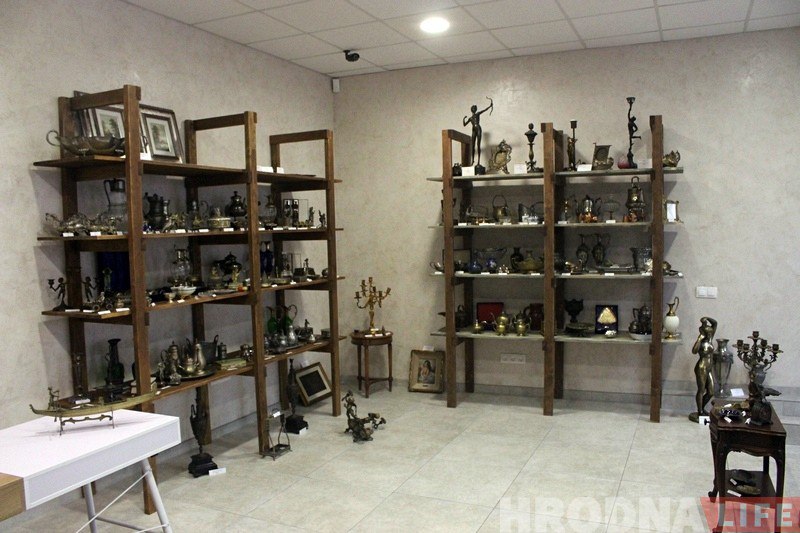 "У гэтых рэчах ёсць шарм". Маладыя гродзенцы адкрылі краму вінтажных і старых рэчаў "У гэтых рэчах ёсць шарм". Маладыя гродзенцы адкрылі краму вінтажных і старых рэчаў