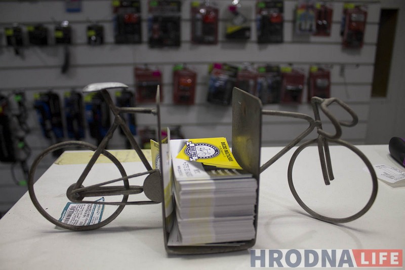 Тандэм, пені-фартынг і уніцыкл. У гродзенскай велакраме робяць незвычайныя ровары