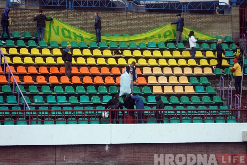 В Гродно фаната не пустили в фан-сектор из-за маленькой микросхемы