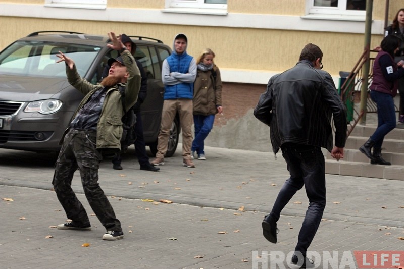 У Дзень татуіроўшчыка ў Гродне рок-канцэртам адкрылі новую тату-студыю У Дзень татуіроўшчыка ў Гродне рок-канцэртам адкрылі новую тату-студыю