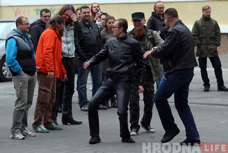 У Дзень татуіроўшчыка ў Гродне рок-канцэртам адкрылі новую тату-студыю У Дзень татуіроўшчыка ў Гродне рок-канцэртам адкрылі новую тату-студыю