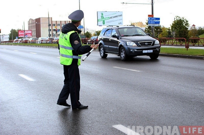 У Гродне прайшла акцыя МТС і ДАІ: кіроўцам раздавалі bluetooth-гарнітуры У Гродне прайшла акцыя МТС і ДАІ: кіроўцам раздавалі bluetooth-гарнітуры