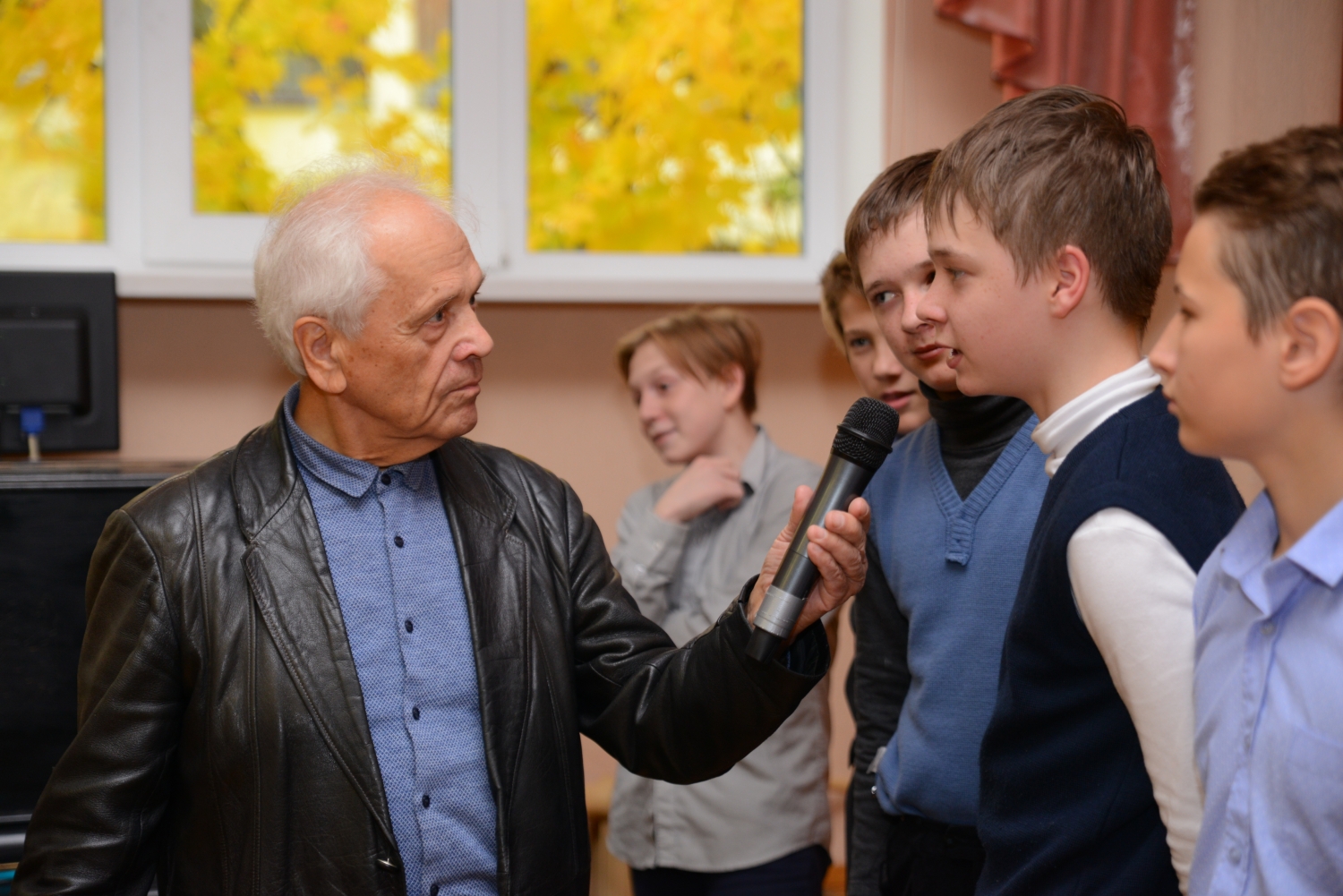 Смартфон  Apple чакае пераможцу! Вучні Гродненшчыны запрашаюцца да ўдзелу ў рэспубліканскім конкурсе юных чытальнікаў