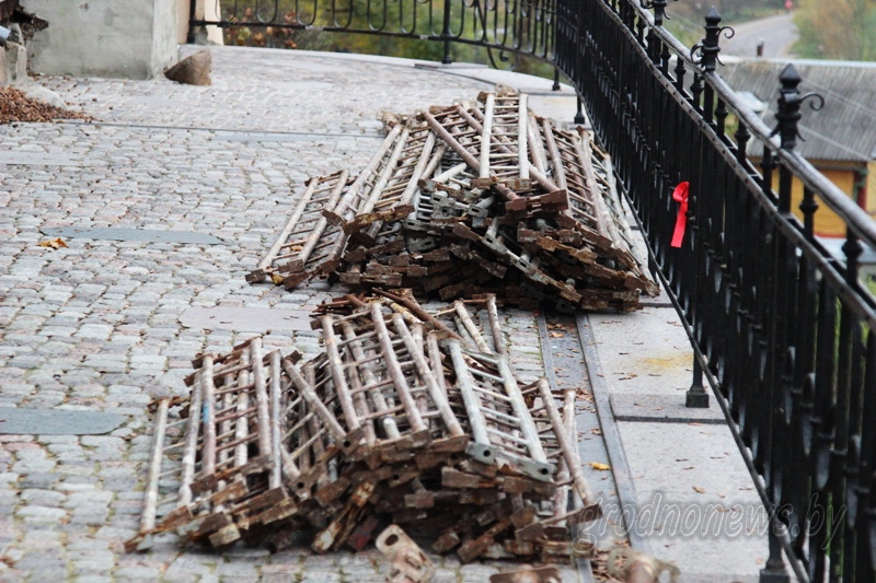 Пабудавалі часовую сцяну і прыпадымуць дах: у Каложскай царкве працягваюцца рамонтныя работы
