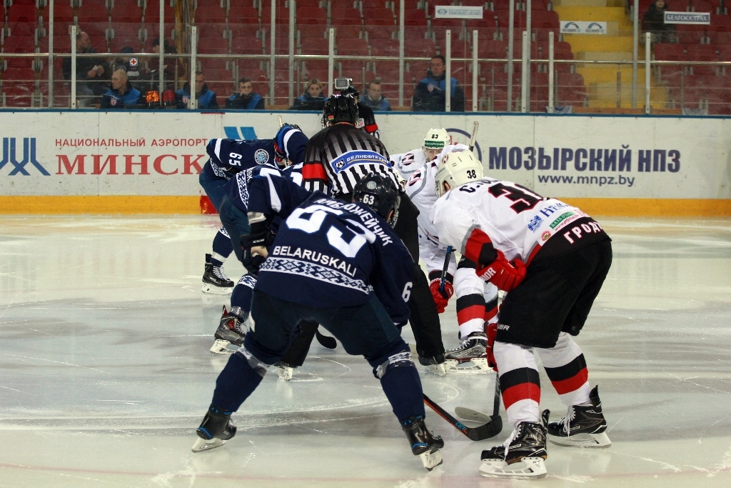 Шостая запар: З буйным лікам "Нёман" абыграў у Маладзечне мясцовае "Дынама" Шостая запар: З буйным лікам "Нёман" абыграў у Маладзечне мясцовае "Дынама"