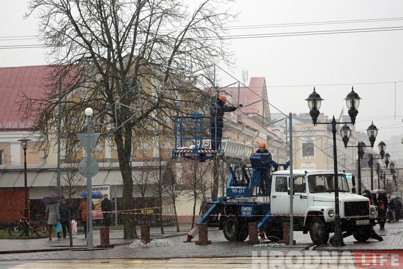 Холадна і мокры снег: апошні дзень восені 2017 у Гродне Холадна і мокры снег: апошні дзень восені 2017 у Гродне