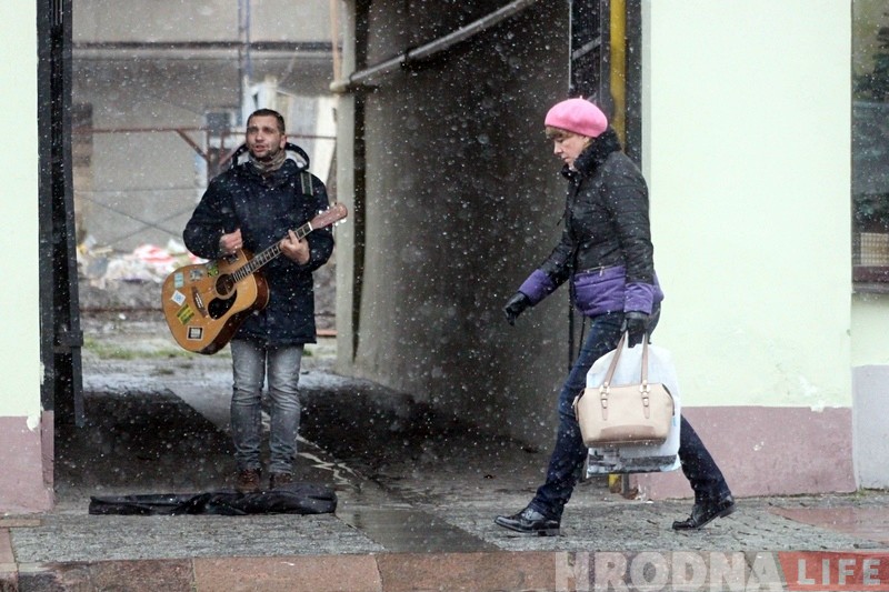 Холадна і мокры снег: апошні дзень восені 2017 у Гродне Холадна і мокры снег: апошні дзень восені 2017 у Гродне