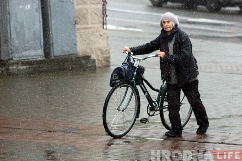 Холадна і мокры снег: апошні дзень восені 2017 у Гродне Холадна і мокры снег: апошні дзень восені 2017 у Гродне