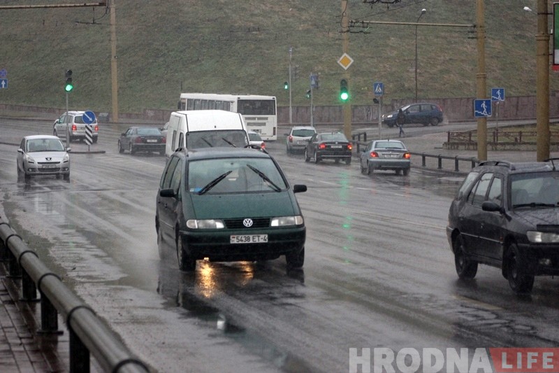 Холадна і мокры снег: апошні дзень восені 2017 у Гродне Холадна і мокры снег: апошні дзень восені 2017 у Гродне