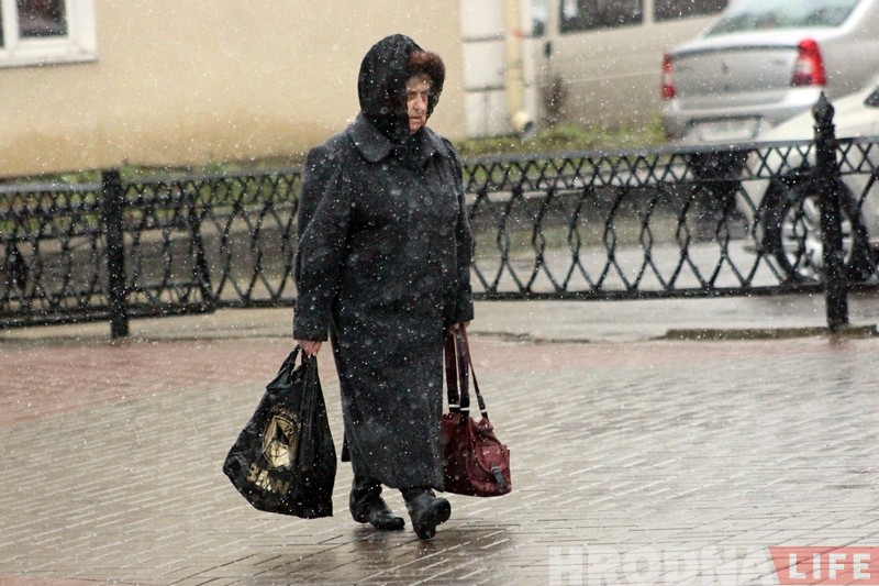 Холадна і мокры снег: апошні дзень восені 2017 у Гродне Холадна і мокры снег: апошні дзень восені 2017 у Гродне