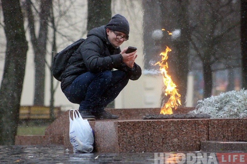 Холадна і мокры снег: апошні дзень восені 2017 у Гродне Холадна і мокры снег: апошні дзень восені 2017 у Гродне
