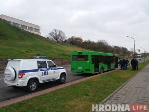 У Гродне кіроўца спыніў аўтобус на мосце і скочыў у Нёман У Гродне кіроўца спыніў аўтобус на мосце і скочыў у Нёман