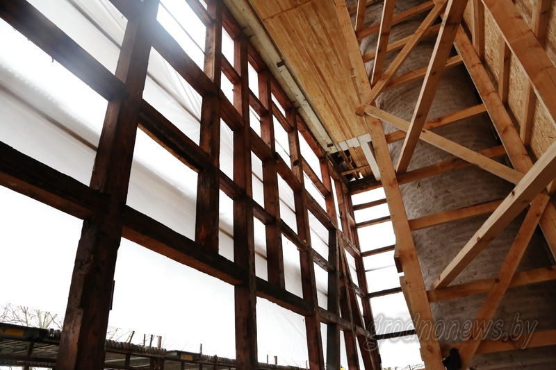 Сцяна Каложы будзе колеру Umbro. Як ідзе рамонт у старадаўняй царкве