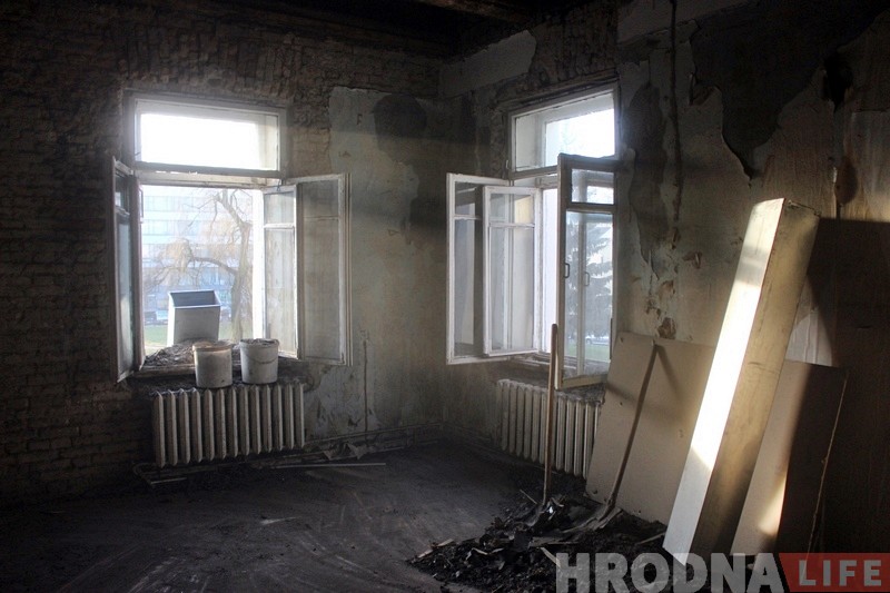 На Замкавай могуць выставіць на продаж будынак пачатку XX стагоддзя (фота знутры) На Замкавай могуць выставіць на продаж будынак пачатку XX стагоддзя (фота знутры)