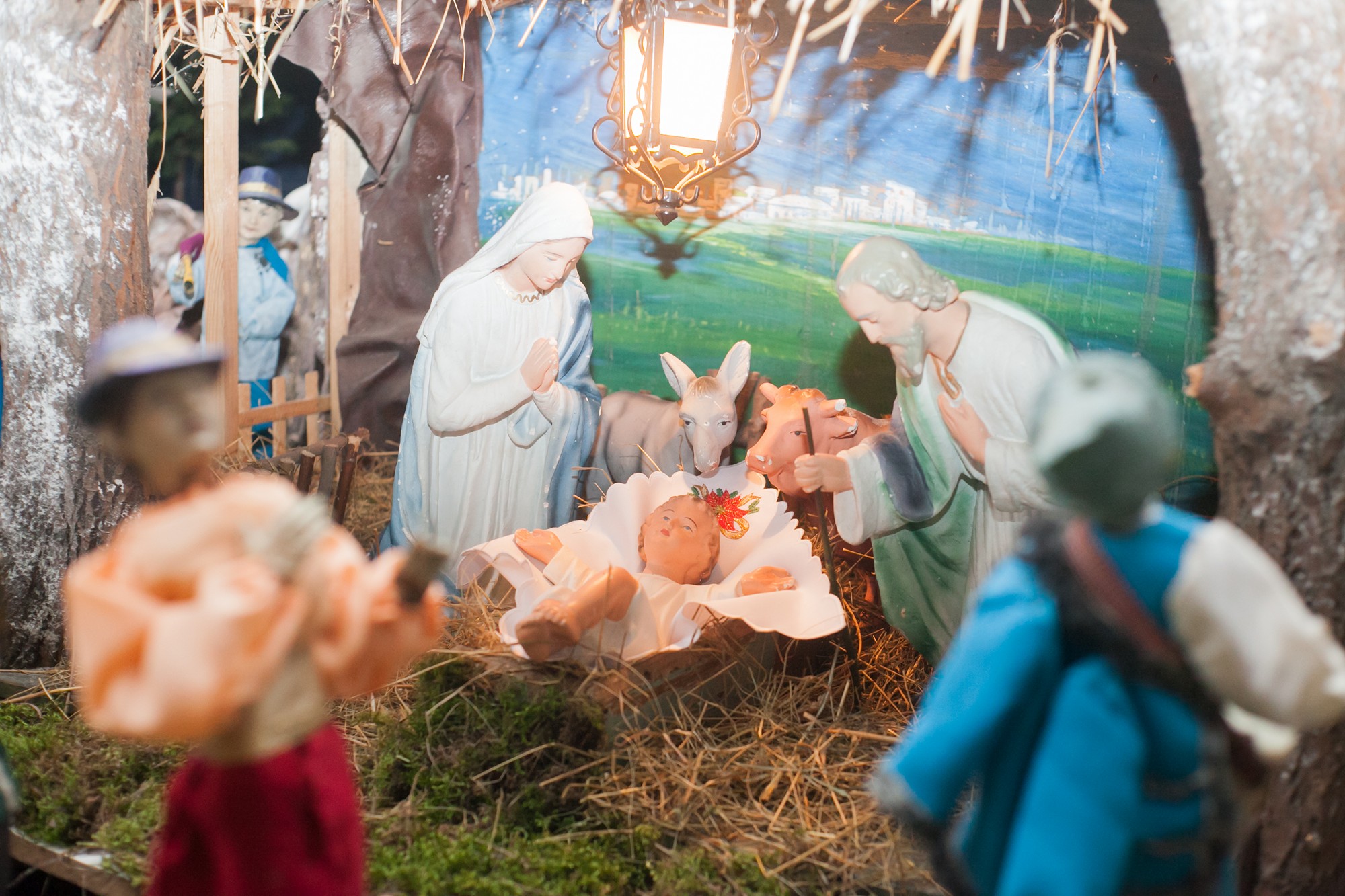 Цукеркі для Ісуса, Марыя і Іосіф сярод уцекачоў. Як калядныя шопкі набываюць рысы сучаснасці