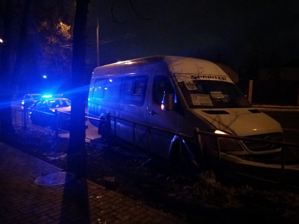 На вуліцы Астроўскага за некалькі хвілін здарыліся дзве аварыі. Фотафакт