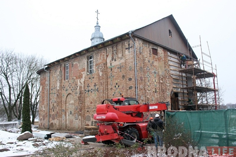 Рамонт Каложы: абшыўка сцяны на 75% ужо гатовая Рамонт Каложы: абшыўка сцяны на 75% ужо гатовая