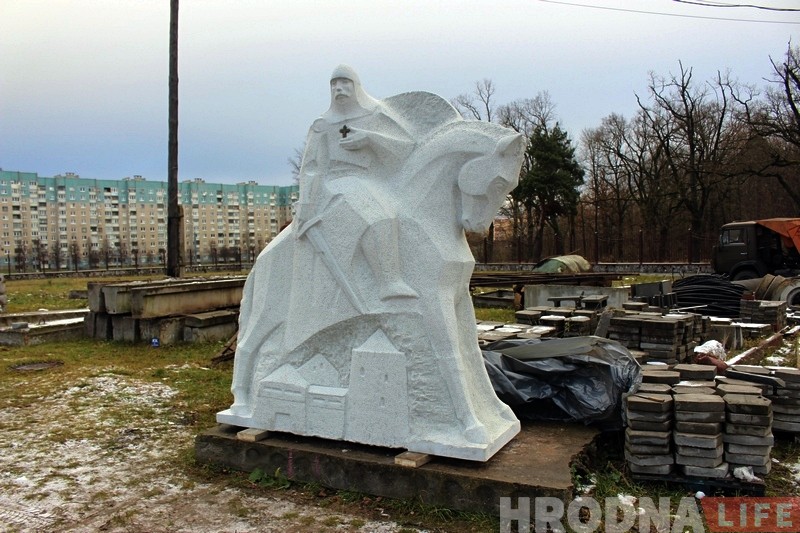 Помнік Давыду Гарадзенскаму даставілі ў Гродна Помнік Давыду Гарадзенскаму даставілі ў Гродна