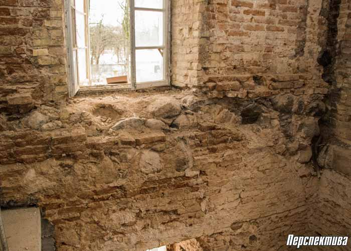 Фота: як працягваецца рэканструкцыя палаца ў Свяцку