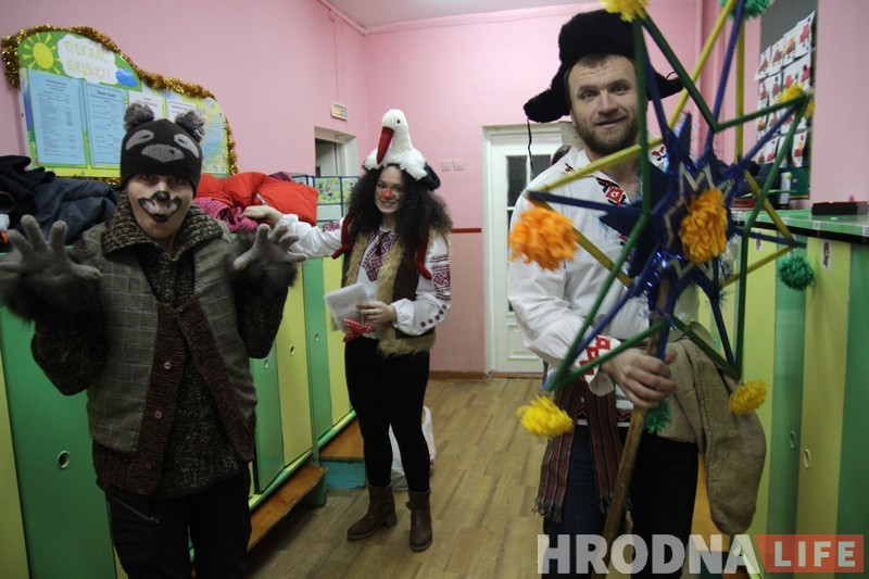 “Мы са святам вас вітаем!” Калядоўшчыкі ў Гродне наведалі беларускамоўную групу ў дзіцячым садку