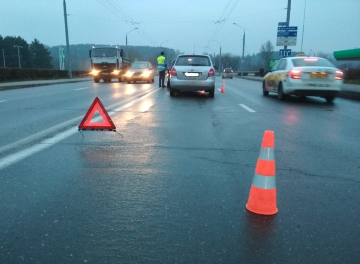 Аварыя на Паповіча: сутыкнуліся тры аўтамабілі