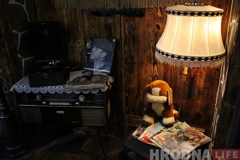 «Не все поймут, но многие вспомнят». Гродненская семья открывает в Коробчицах бар «Товарищ», где можно "вернуться" в СССР