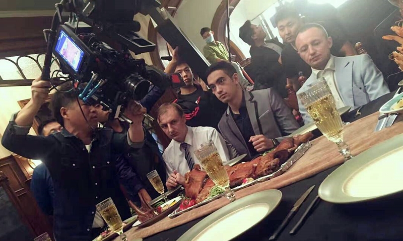 Повар, миротворец, криминалист: как гродненец снимался в китайских сериалах и кино