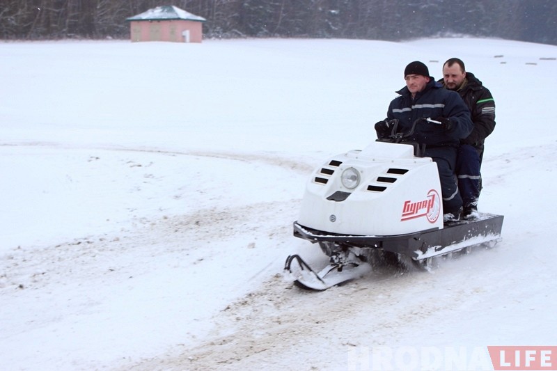"Будзем працаваць кожны дзень пакуль дазваляе надвор'е". «Алімп» прымае першых наведвальнікаў гэтай зімой "Будзем працаваць кожны дзень пакуль дазваляе надвор'е". «Алімп» прымае першых наведвальнікаў гэтай зімой