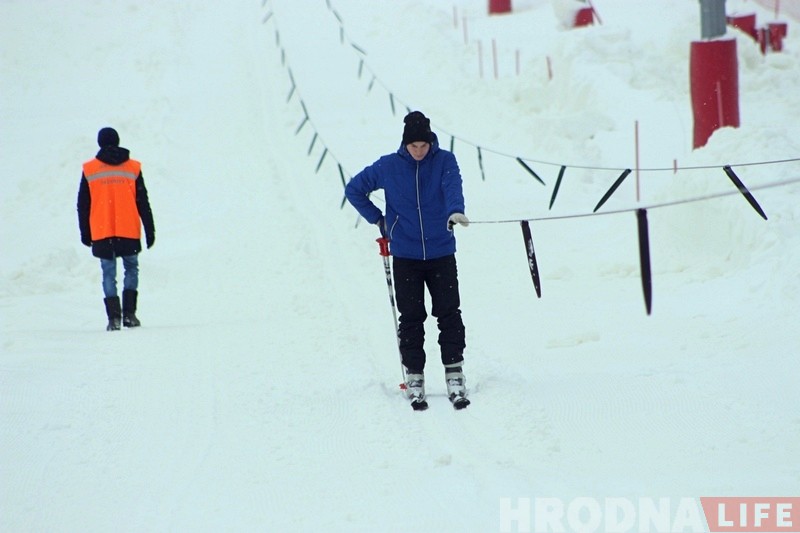 "Будзем працаваць кожны дзень пакуль дазваляе надвор'е". «Алімп» прымае першых наведвальнікаў гэтай зімой "Будзем працаваць кожны дзень пакуль дазваляе надвор'е". «Алімп» прымае першых наведвальнікаў гэтай зімой
