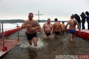 "Адчуванні - труба, космас". Гродзенцы на Юбілейным возеры святкавалі Вадохрышча "Адчуванні - труба, космас". Гродзенцы на Юбілейным возеры святкавалі Вадохрышча