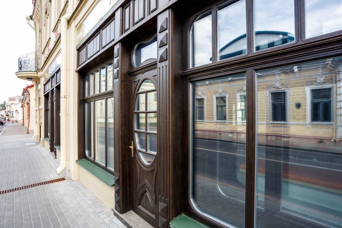 У Доме з лілеямі пасяліўся леў. Як старадаўні будынак стаў узорам рэстаўрацыі ў Гродне