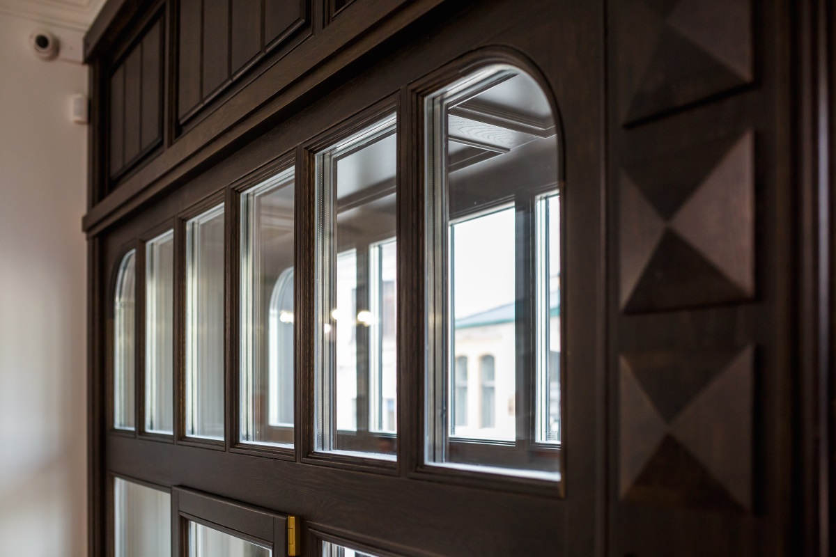 У Доме з лілеямі пасяліўся леў. Як старадаўні будынак стаў узорам рэстаўрацыі ў Гродне