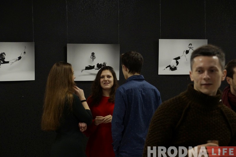 Танцорка прадставіла ў Гродне фотавыставу “палётаў без фоташопу” Танцорка прадставіла ў Гродне фотавыставу “палётаў без фоташопу”