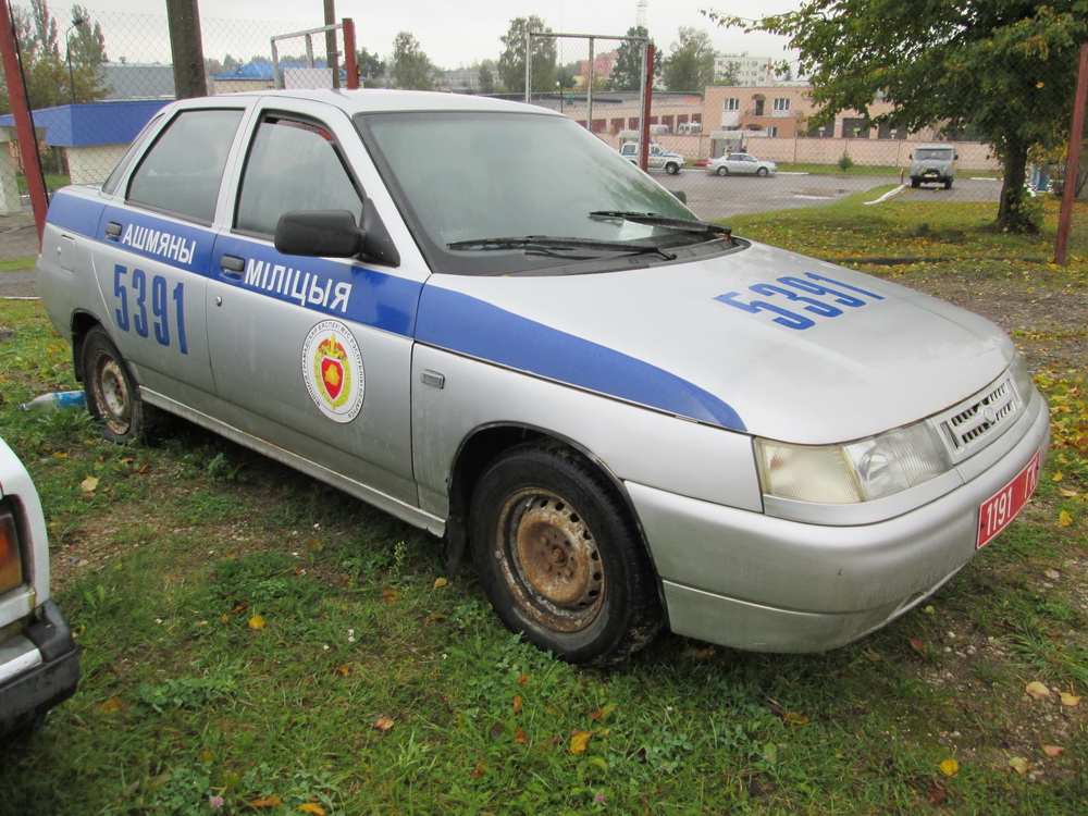 Гродзенская міліцыя выставіла на продаж 7 службовых аўтамабіляў, самы танны - 900 рублёў