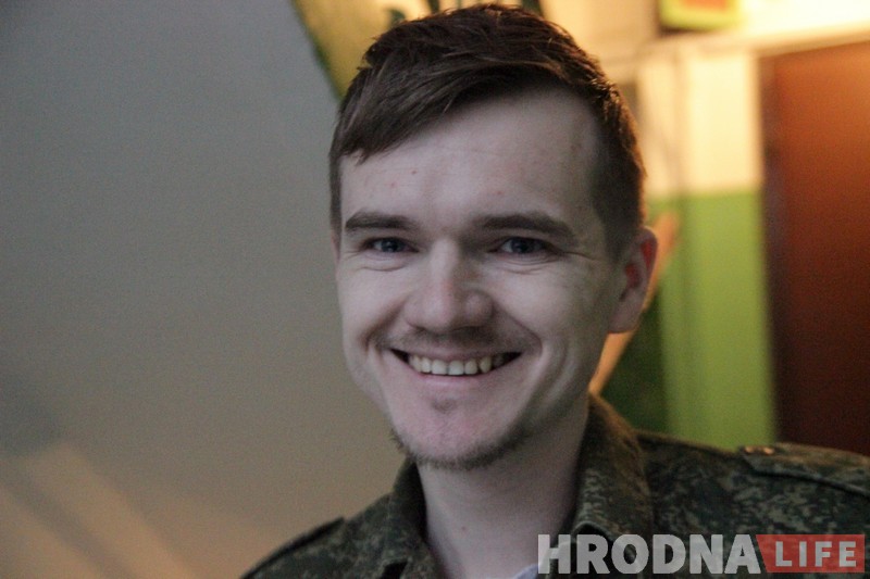 Глядзіце, як гродзенцы размалявалі звычайны пад'езд у хрушчоўцы. І на гэтым не спыняюцца!